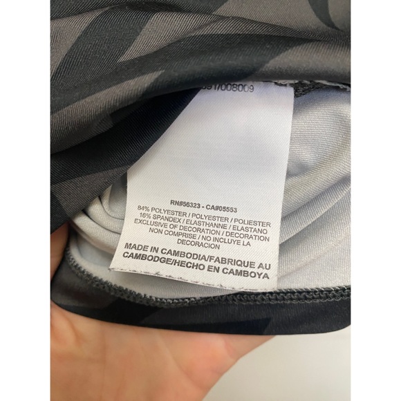 Nike Pro Dri Fit Women’s Sleeveless Grey and Black Top Size Medium - Picture 4 of 7